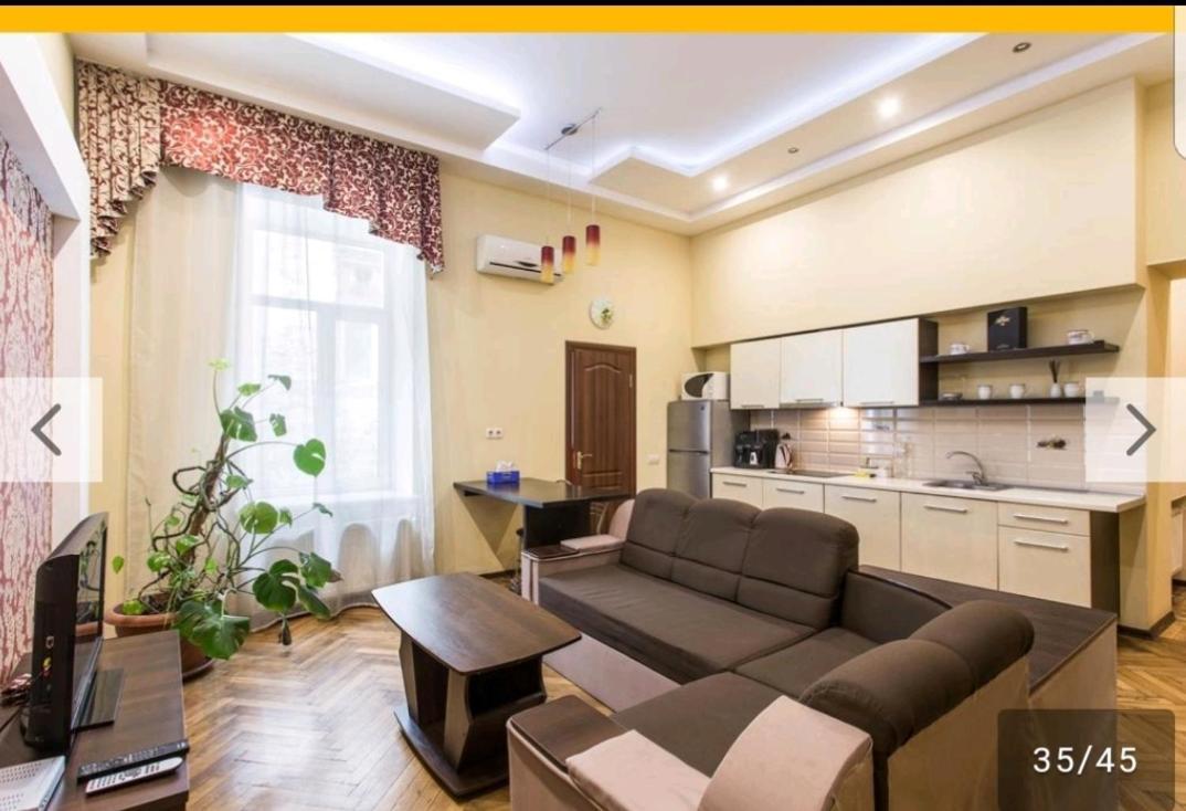 Apartmens Near Opera House Lägenhet Odessa Exteriör bild
