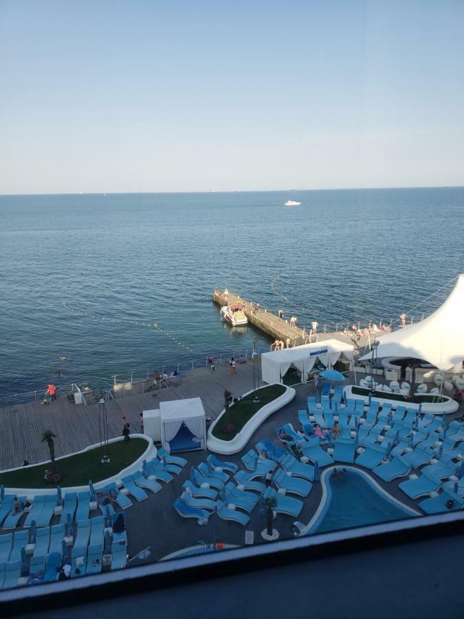 Apartmens Near Opera House Lägenhet Odessa Exteriör bild